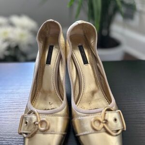 Louis Vuitton Gold Metallic Leather Buckle Pumps Heels - Size 38 Italy
